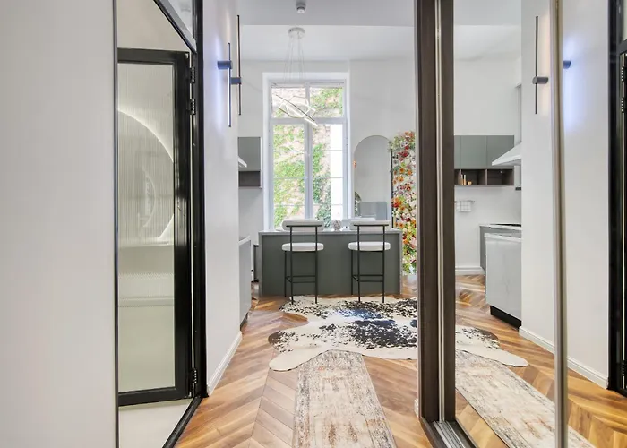 Appartement Luxueux Et Fleuri A Toulouse, Capitole